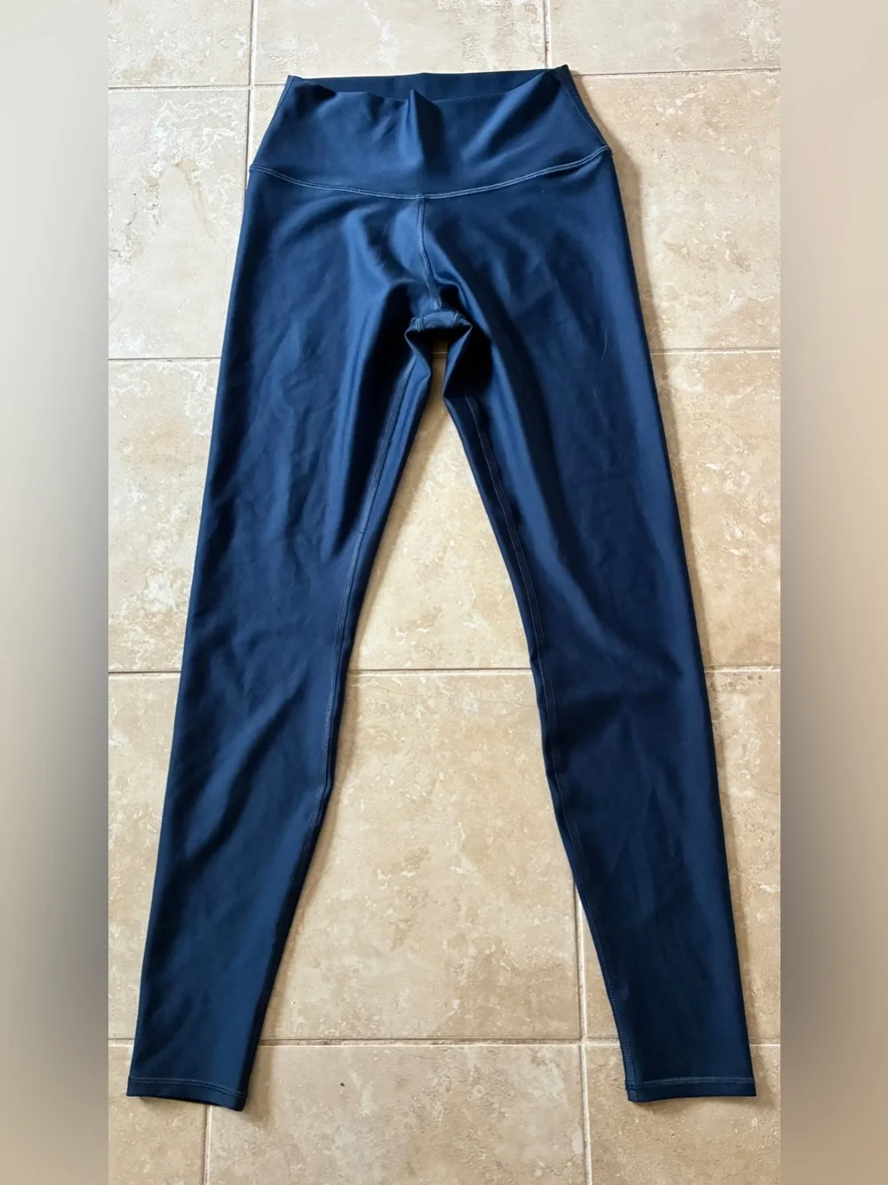 Alo Yoga Navy High-Waist Airlift Legging size Medium
